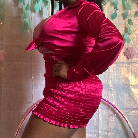 Fashion Nova Satin Skirt Set - Picture 7 of 10